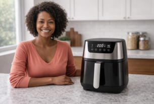 Air fryer Oster vale a pena? Air Fryer moderna sobre bancada de cozinha